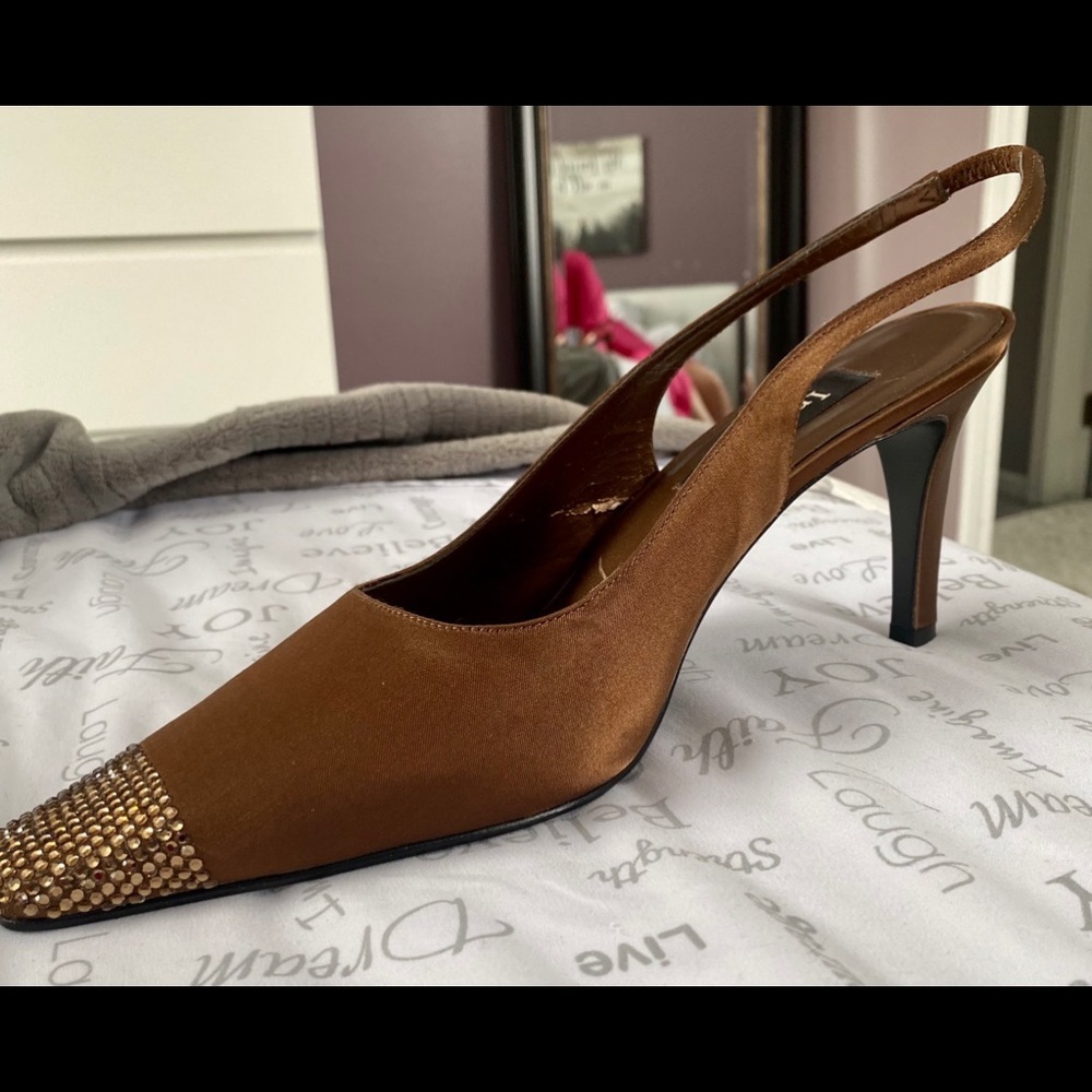 Indeed, 11 medium, silk & rhinestone heels.